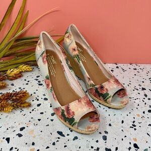 TOMS Stella Pink Floral Women’s Espadrille Wedge Perp Toe Shoes Sz 8